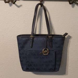 Michael Kors jet set travel medium tote like new